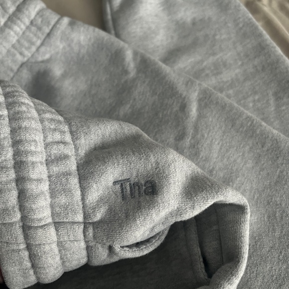 Aritzia TNA Cozy Fleece Perfect Sweatpants - Picture 6 of 7